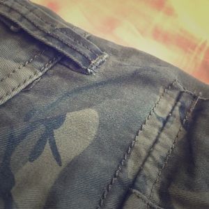 JUST CAMOFLAUGE PANTS